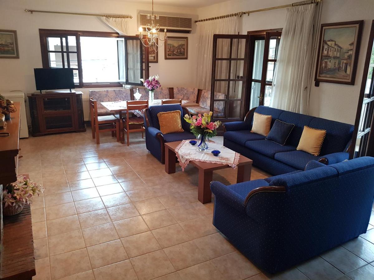 Rustic By The Sea Apartment ฟิออยิตา ภายนอก รูปภาพ